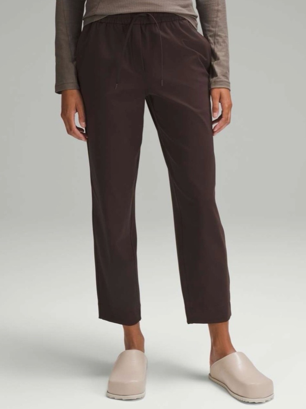 LULULEMON Espresso Tapered-Leg Mid-Rise Pant 7/8 Length Luxtreme Bottoms Size M